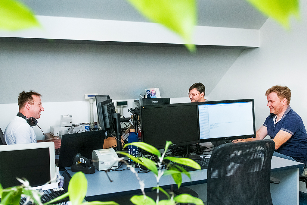 DATABASE SPECIALIST